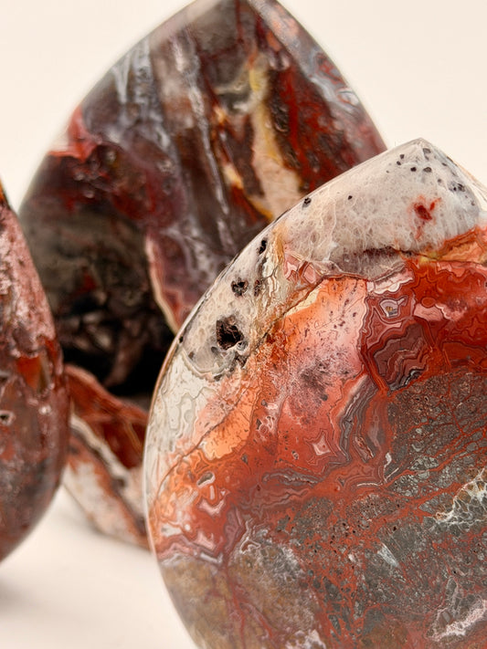 Laguna Lace Agate Flames