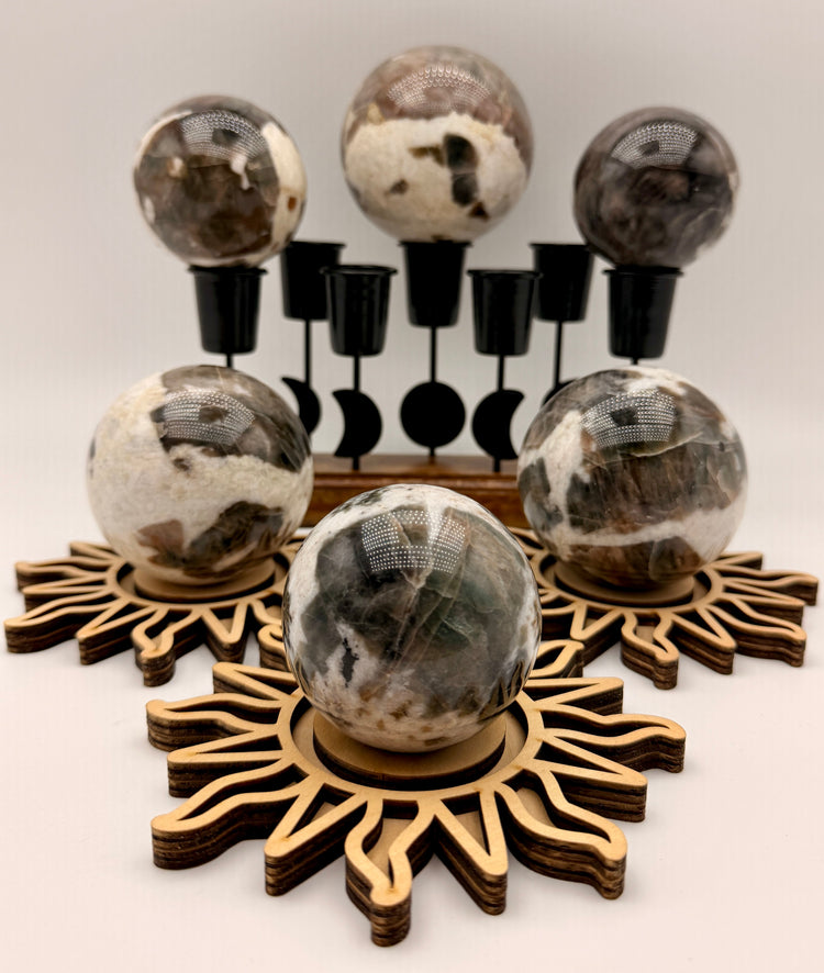 Crystals balls & Orbs