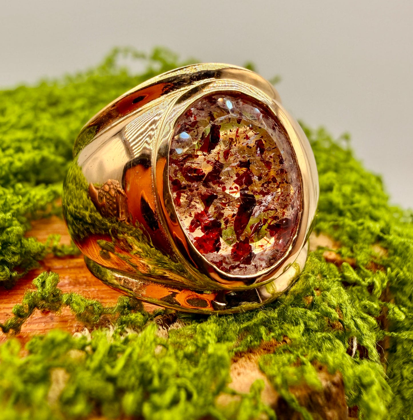 Lepidocrocite in Quartz Rings