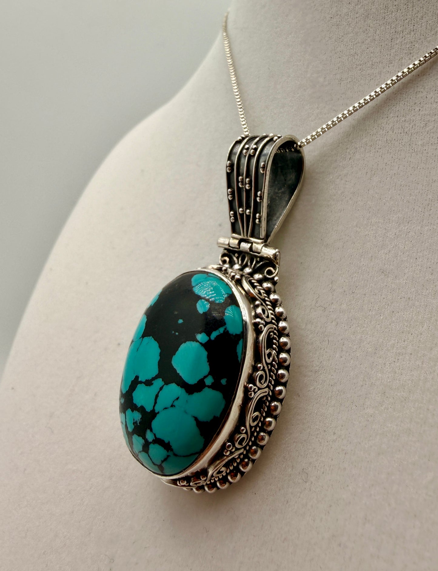 Hubei Turquoise Pendant