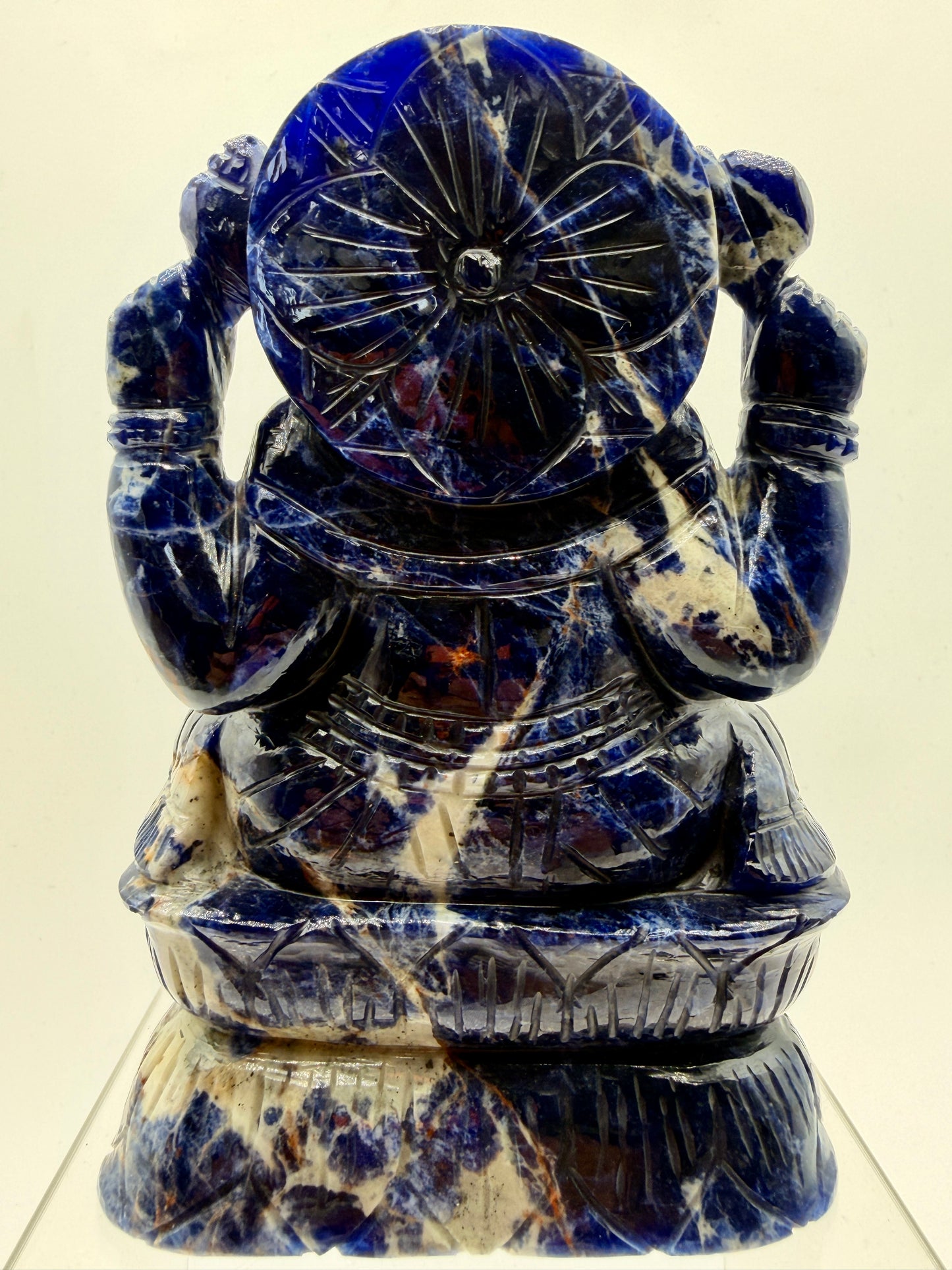Sodalite Crystal Ganesha Statue – UV-Reactive Carved Altar