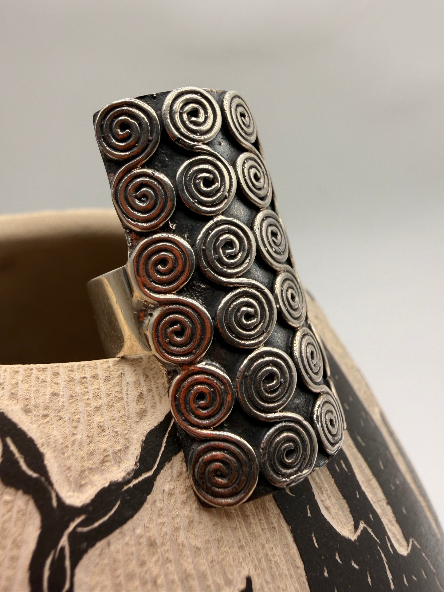 Maderrel Kallestewa “KZ” Zuni Pueblo Sterling Silver Spiral Ring | Size 8