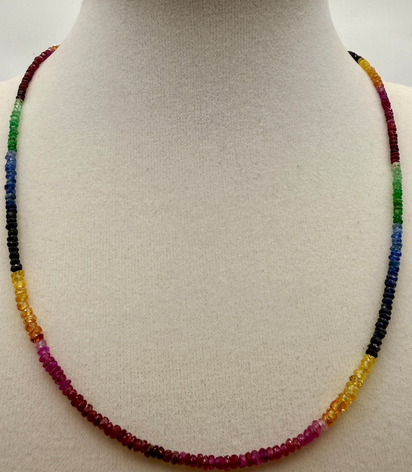 Natural multicolor sapphire and emerald 29 carat faceted gemstone necklace adjustable 16 to 20 inches