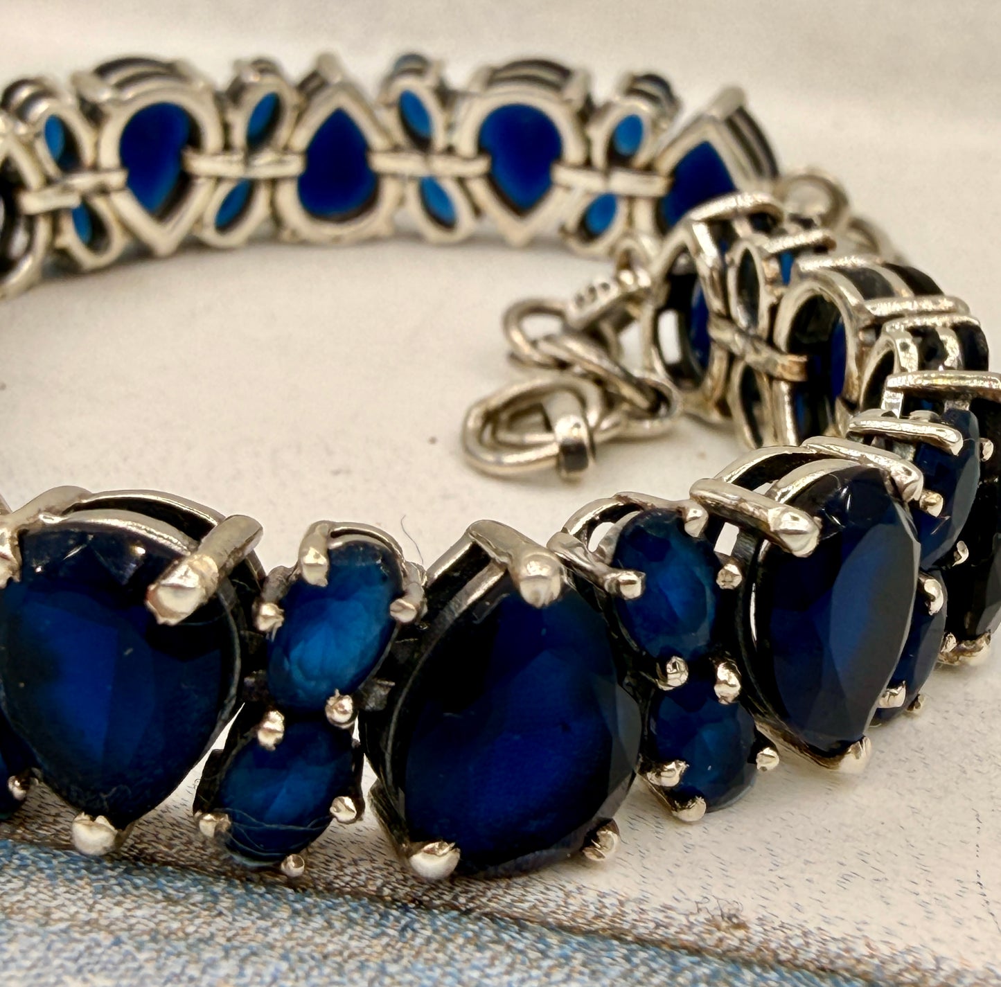 93.5ct Blue Sapphire & Sterling Silver Statement Bracelet – Adjustable 7–8"