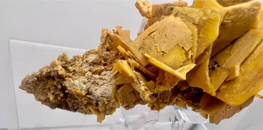 Wulfenite Formations