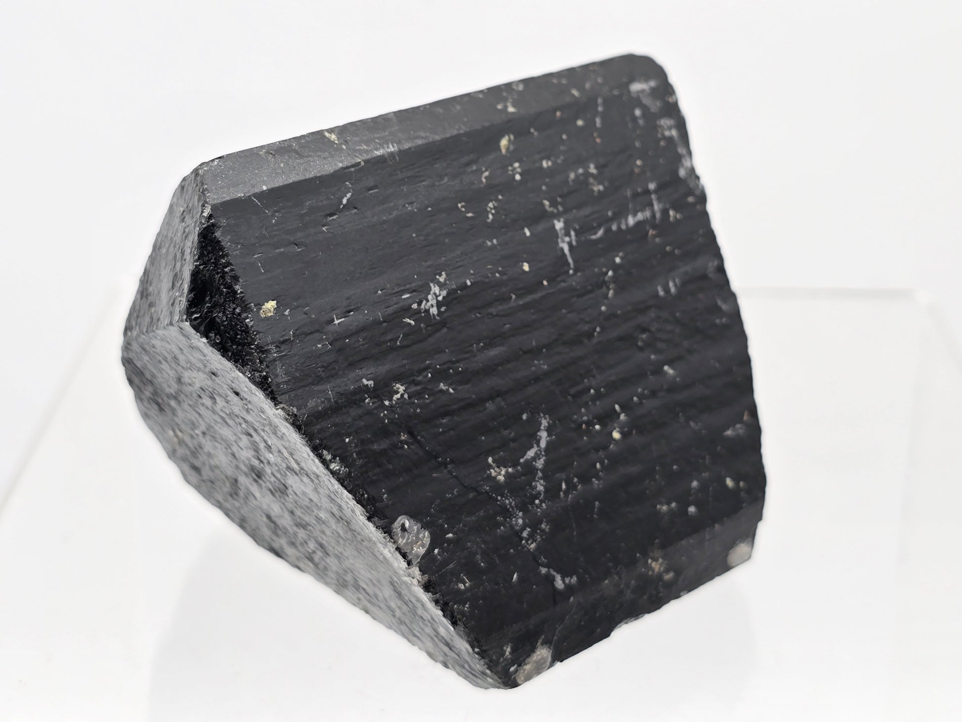 Black tourmaline Povandarite