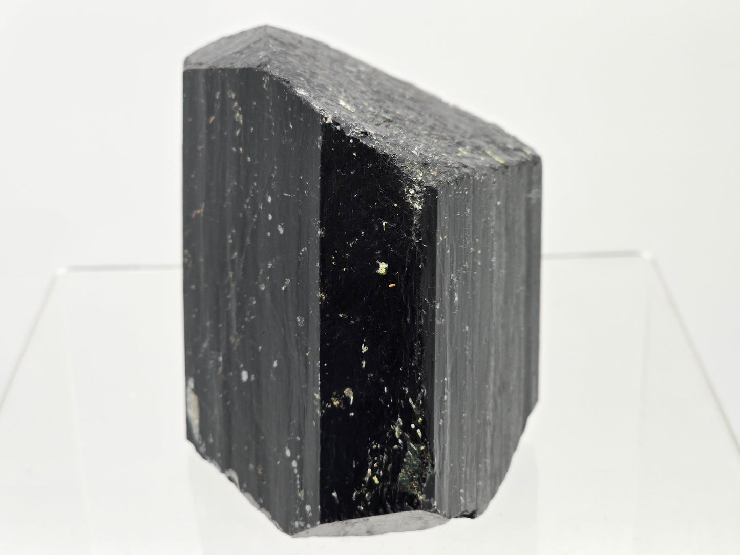 Black tourmaline Povandarite