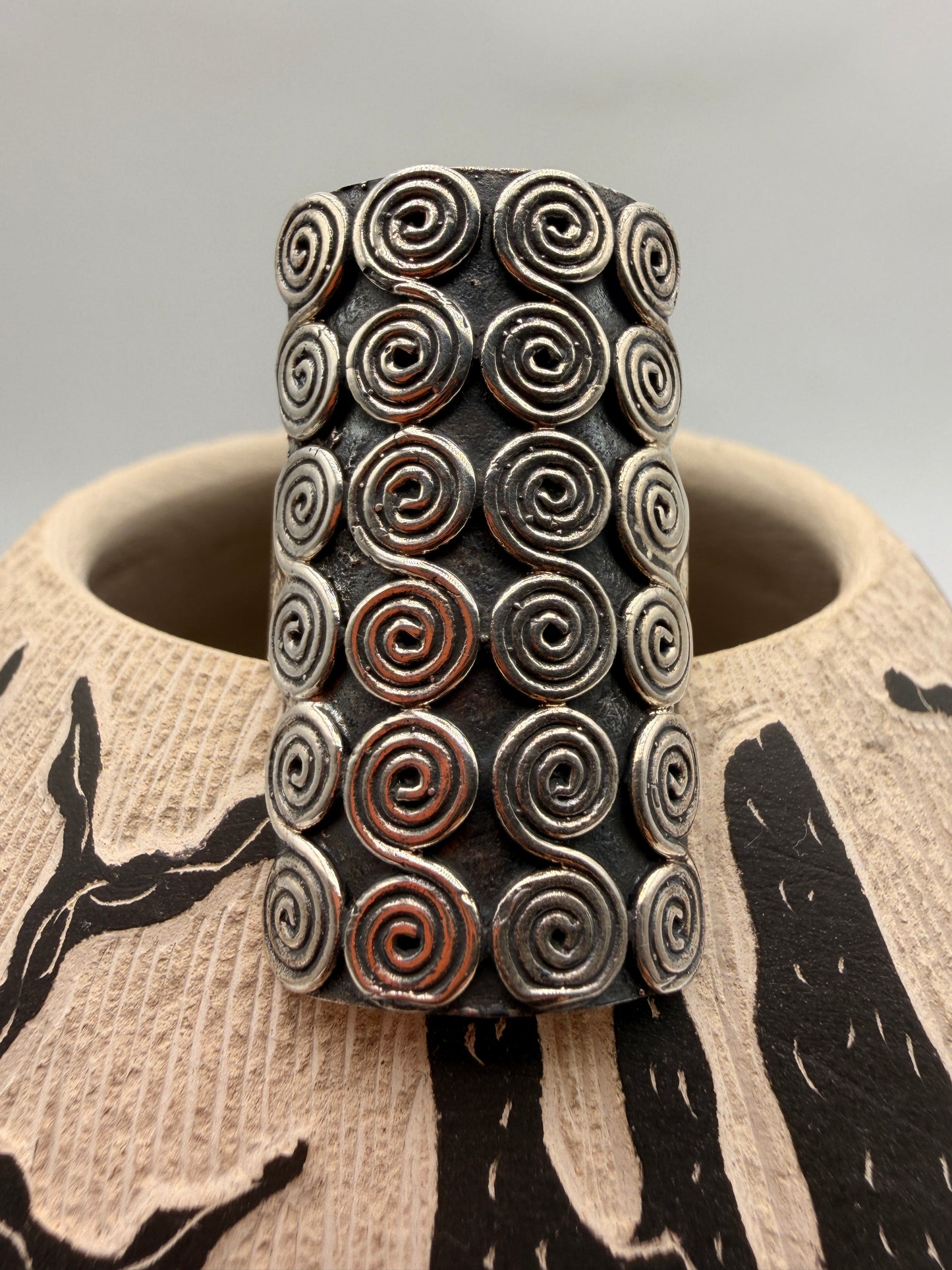 Maderrel Kallestewa “KZ” Zuni Pueblo Sterling Silver Spiral Ring | Size 8