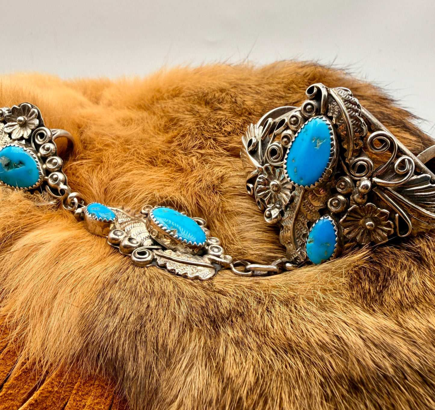 Harry B. Yazzie Sleeping Beauty turquoise stainless steel hand bracelet with ornate cuff, articulated links and size 8.5 ring